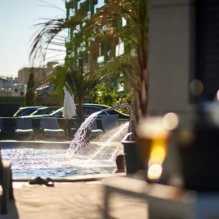 Breeze By Alz アパート