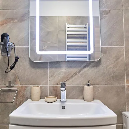 アパート Breeze By Alz *